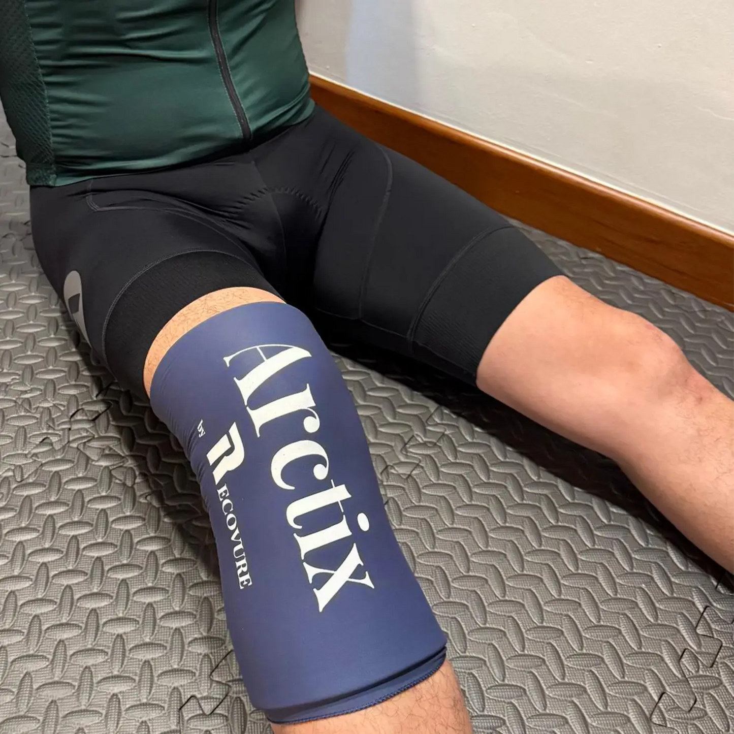 Arctix 360° Recovery Sleeve, Hot & Cold Compression Therapy